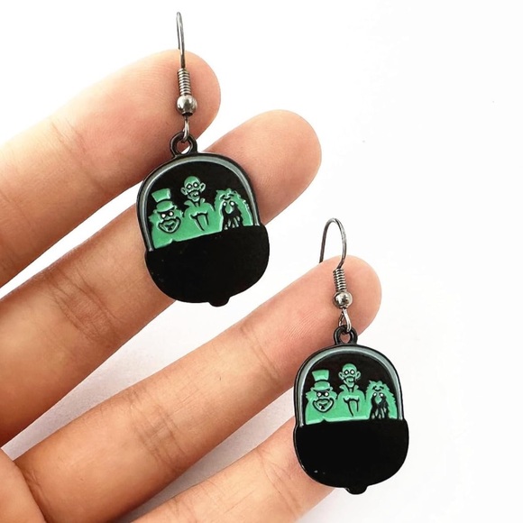 NWT Disney Haunted Mansion Hitchhiking Ghosts Doom Buggy Earrings Goth Halloween - Picture 3 of 3